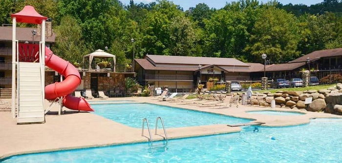 Brookside Lodge (Brookside Motel and Ranch House) - Web Listing (newer photo)